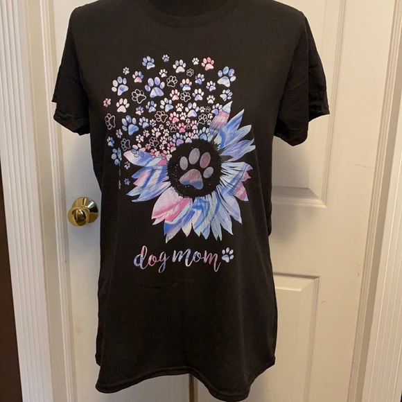 DOG MOM Paws Prints Sunflower Black T-shirt NWOT - Picture 1 of 2